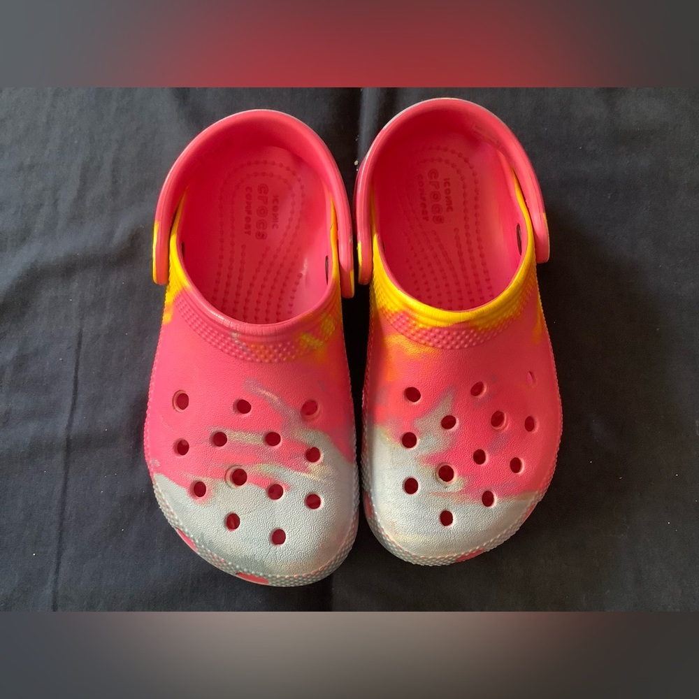 CROCS (Pink Rainbow)